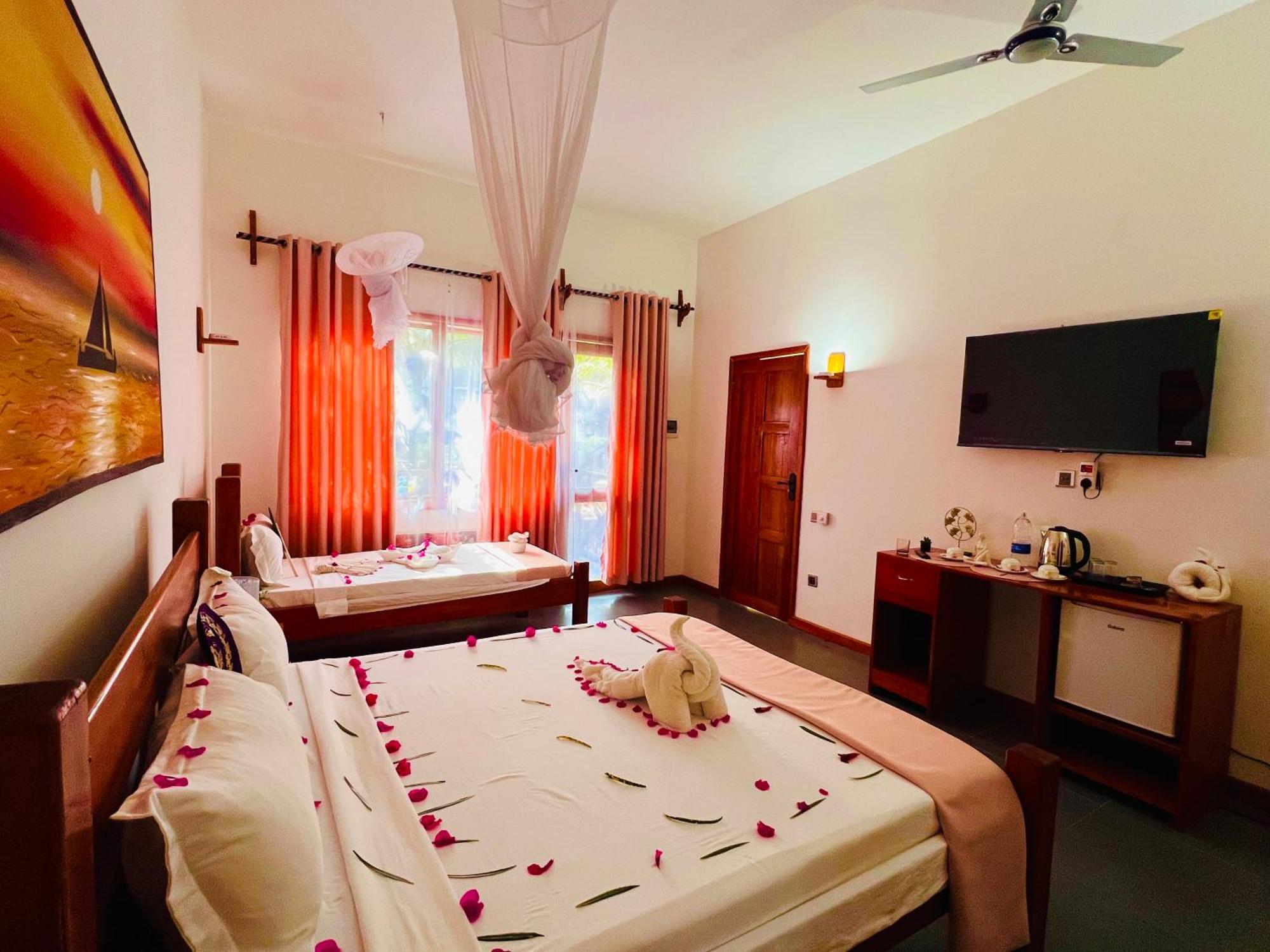 Tropical Nungwi Hotel ภายนอก รูปภาพ