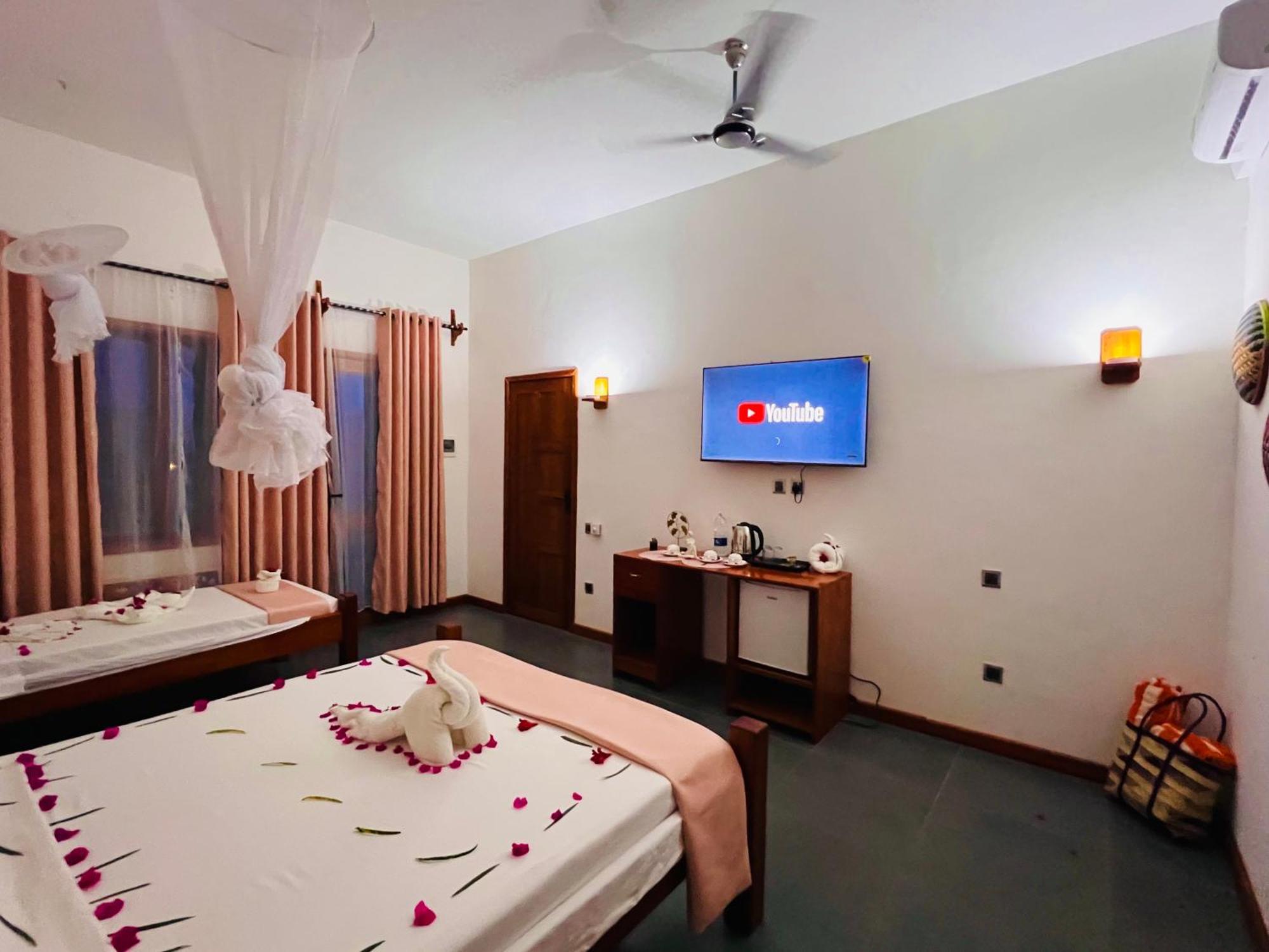 Tropical Nungwi Hotel ภายนอก รูปภาพ