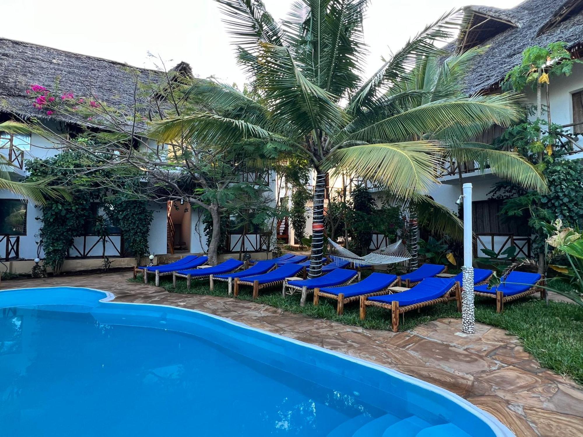 Tropical Nungwi Hotel ภายนอก รูปภาพ